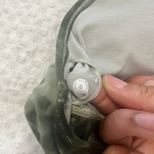 Green Diamond Dye Lululemon Flow Y Bra Size 6